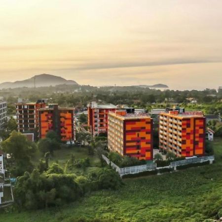 Naiharn Pearl Condo Hotel By Villacarte Nai Harn Екстериор снимка